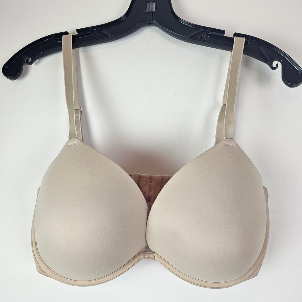 Victorias Secret PINK Wear Everywhere Super Push Up Bra Beige 36DD Underwire